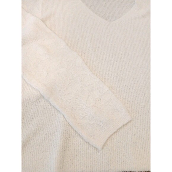 One Grey Day Revolve Ivory Cream Ribbed V-Neck Sweater W/ Floral Sleeves Medium - Picture 10 of 14